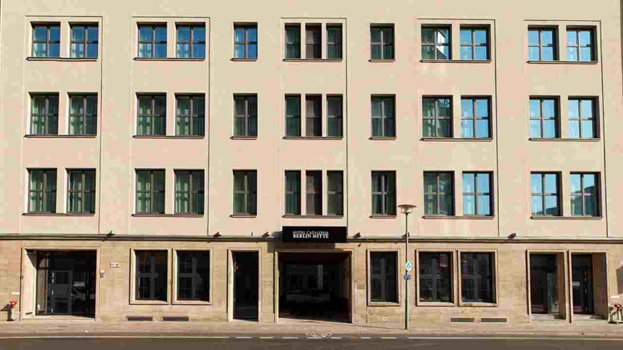 Hotel Catalonia Mitte 4*